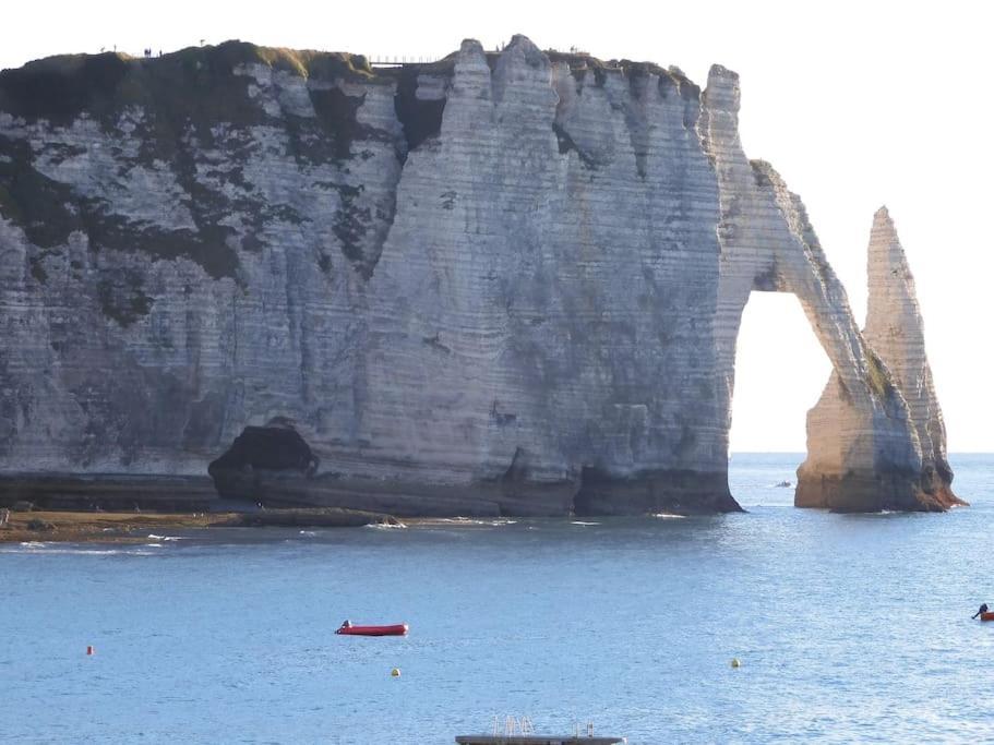 Gite Le Doris Avec Place De Stationnement Privee Incluse Étretat Exterior foto